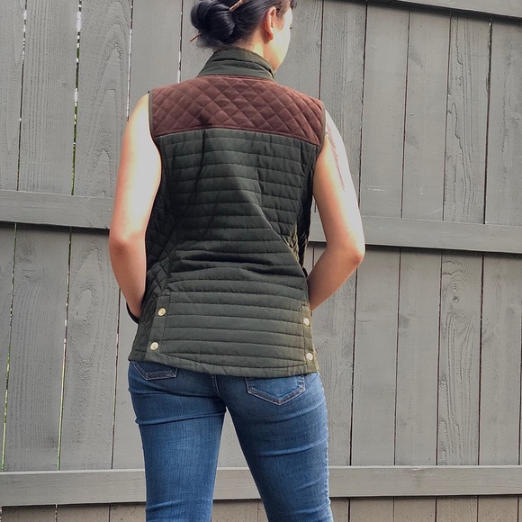 Green and brown suede Vineyard Vines quilted vest - Picture 6 of 6